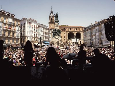 Kitty, Daisy & Lewis en la Virgen Blanca.